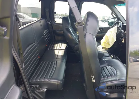 2000 Ford F-150 Lariat/Xl/Xlt from USA, damaged, VIN 2FTRX07L9YCA98355